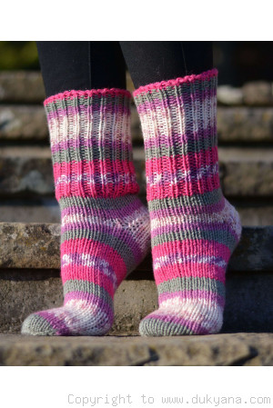 Handmade wool socks in fuchsia gray mix